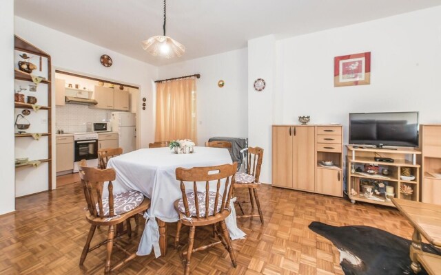 Beautiful Apartment in Vodice With Wifi and 2 Bedrooms
