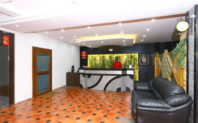 OYO 5319 Hotel Navaratna