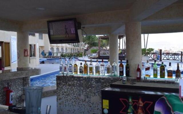Hacienda Del Mar Resort Condominio 205