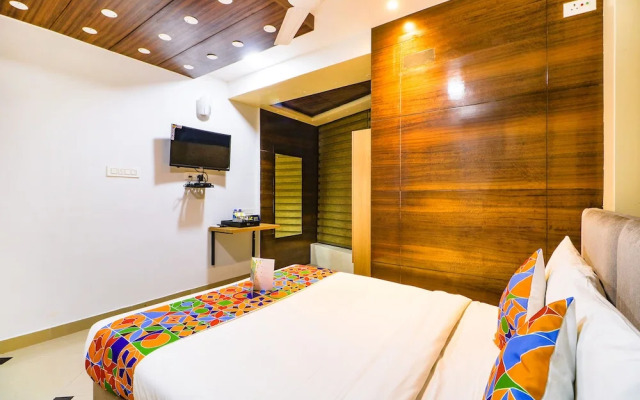 OYO Townhouse 696 Hotel Mayfair Tower