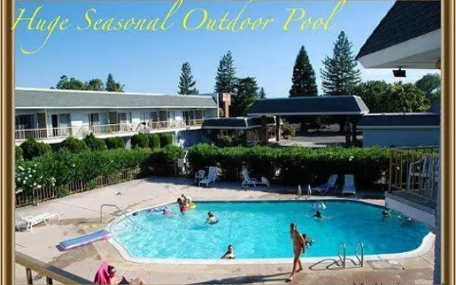 Budgetel River Inn