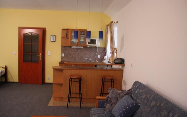 Hotel Lony