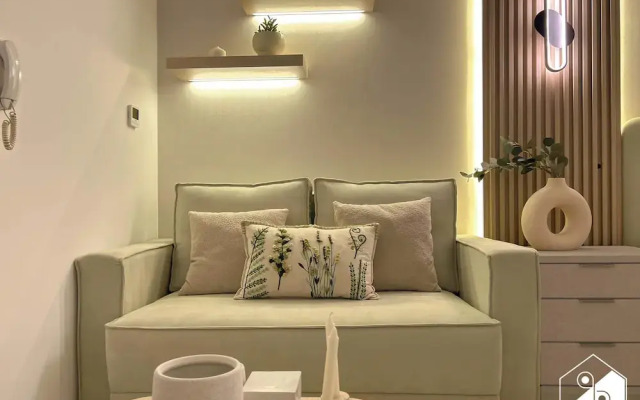 Urban Escape Studio Pool, Gym & Stylish Living