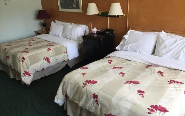 The Hotel at Falcon lake