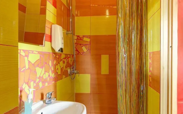 Travellers Beach Hostel