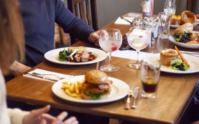 The Bell Alderminster