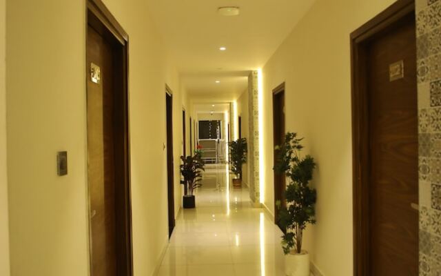 Rajathadri Royal Inn