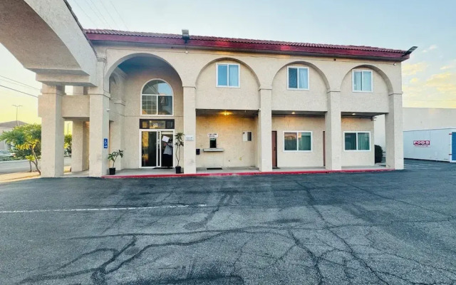 Casa Blanca Hotel & Suites Azusa