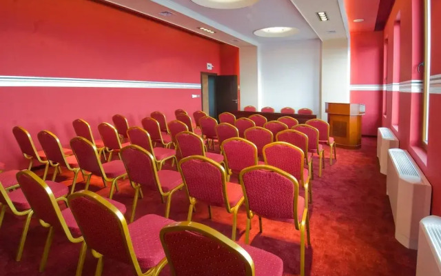 The Vineyards Resort