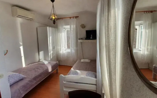 3 A beautiful apartment with a sea view