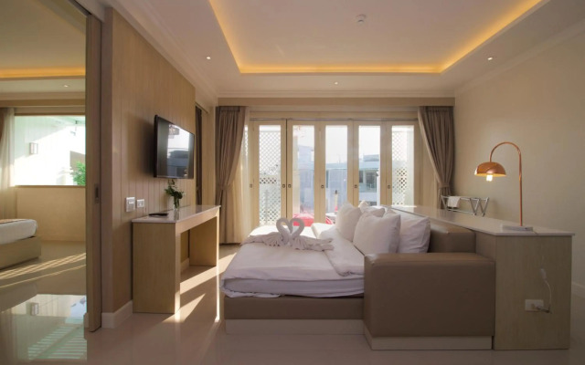 The Sea - Cret Hua Hin
