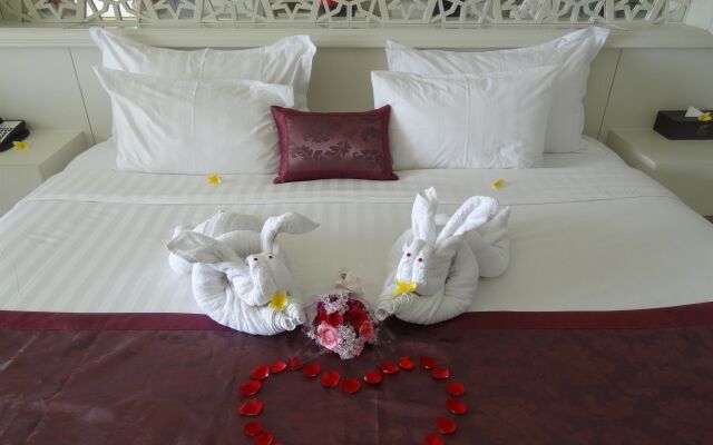 The Rich Prada Bali