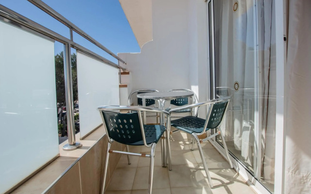 El Cortijo Apartments