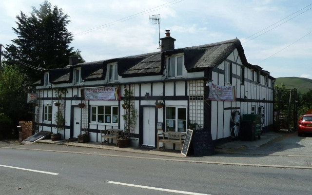 Mid Wales Inn