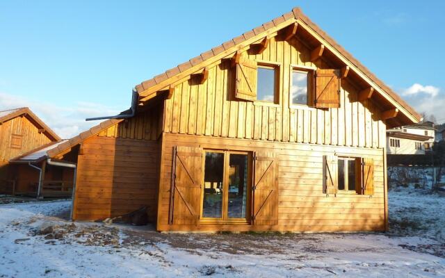 Wooden Chalet With a Washer, Near a Lake