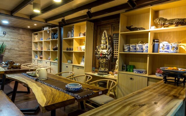 Hangzhou Lingyin No.53 Zen House