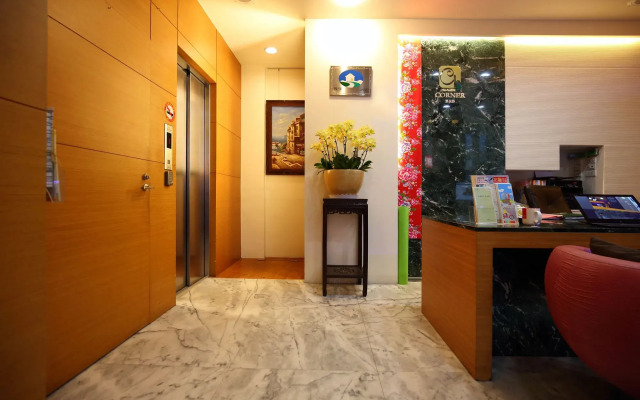 Corner B&B