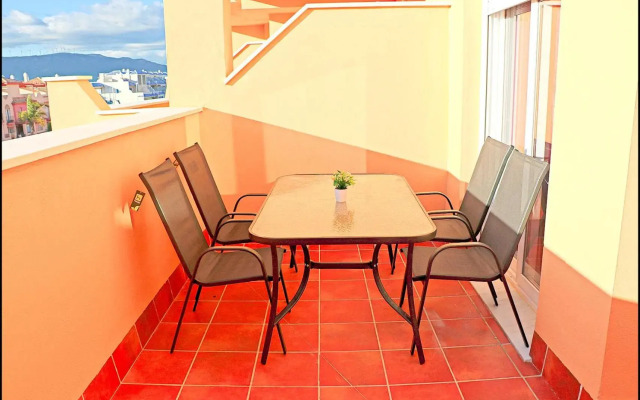 Apartamento en segunda linea, con piscina comunitaria