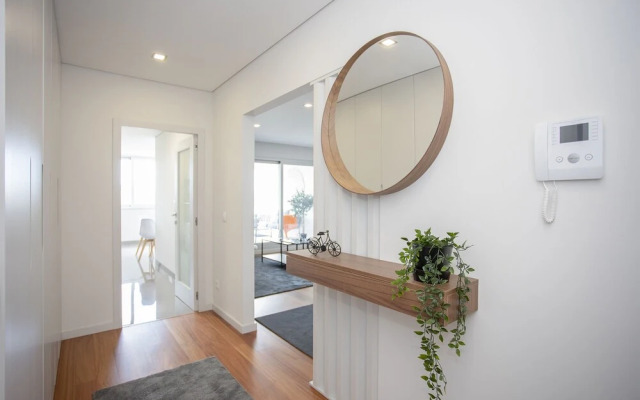 Liiiving-Luxury River View Apartment XII