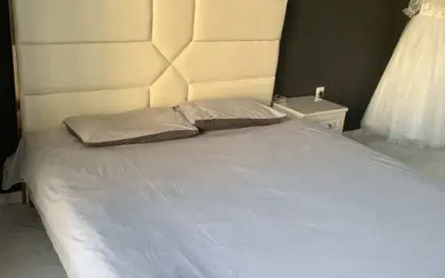 Xinyi Apartment