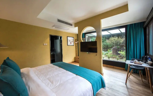 Hua Xi Tang Hotel