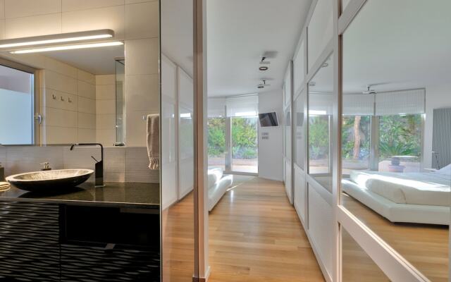 Luxurious Villa Philoxenia