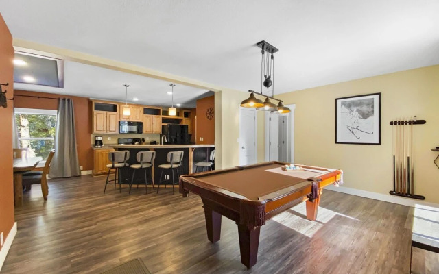 Skadi's Place 3 Bedroom Home by Redawning