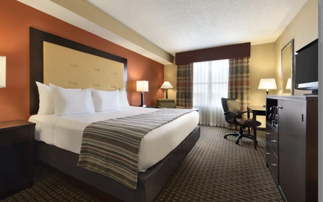 Garner Hotel Evansville East by IHG
