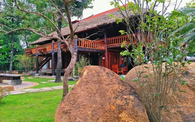 Moc Homestay & Villa