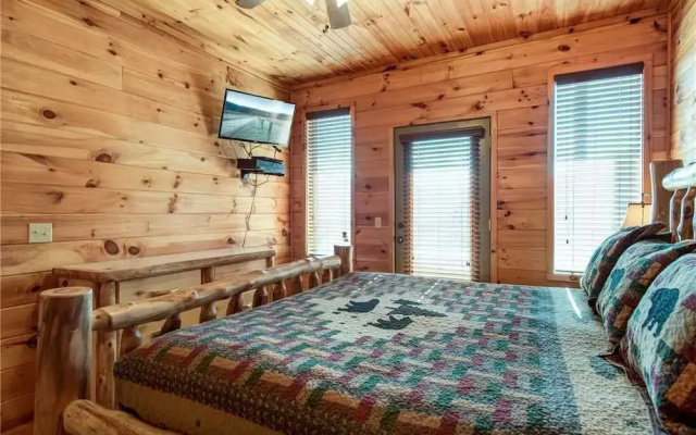 Starry Nights Lodge - Five Bedroom Cabin