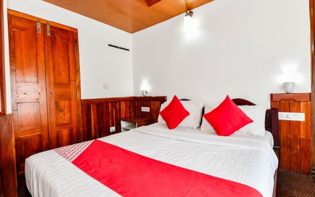 Oyo 24606 Waves And Wind 3Bhk Houseboat
