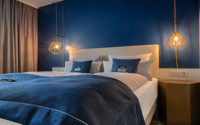 Holiday Inn - the niu, Ridge Halle Central Station by IHG