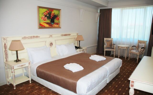 Golden Mir Hotel & Spa