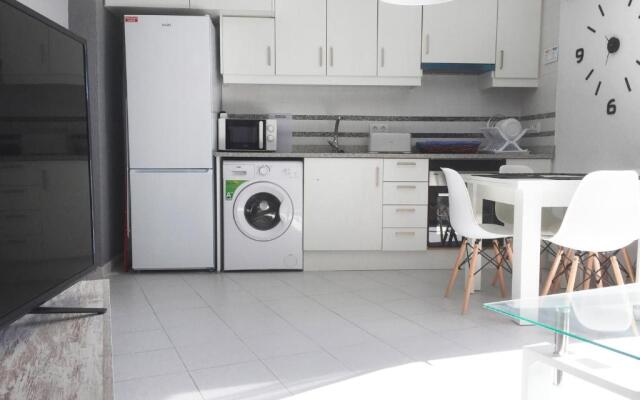 AP2116 Oasis Beach II Marineta