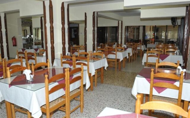 Minaides Hotel