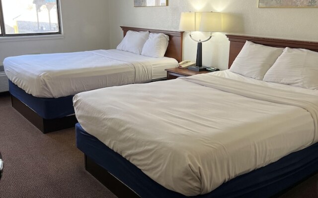 Days Inn by Wyndham Lake Point