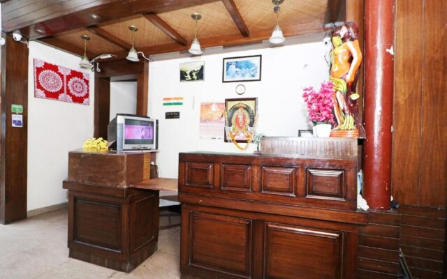 Goroomgo Hidden Chalet Mall Road Nainital