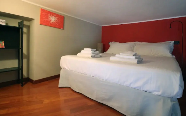 Mi-sant3at - Piazza Santa Maria Alla Fontana 3