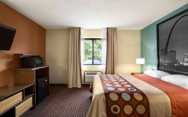 Super 8 by Wyndham Fairview Heights-St. Louis
