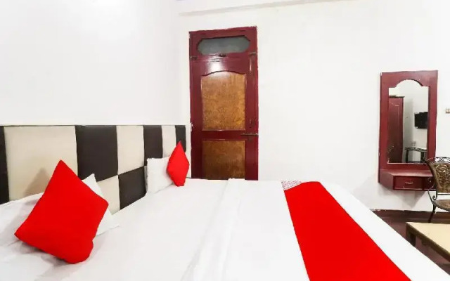 OYO 78194 Hotel Ashirwad