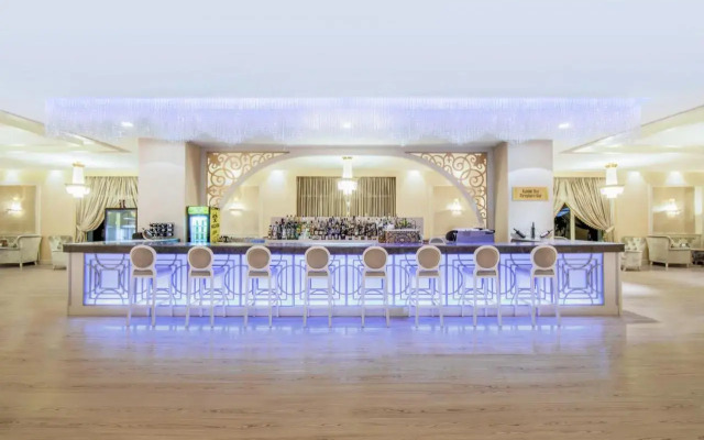 Qafqaz Riverside Resort Hotel