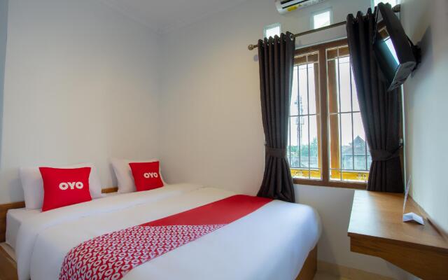 OYO 3707 Halona Guesthouse