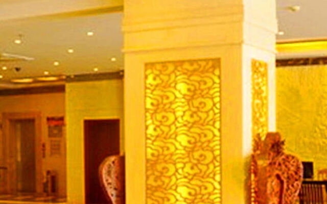 Guilin Jinsangzi International Hotel (Liangjiang Sihu Elephant Trunk Hill)