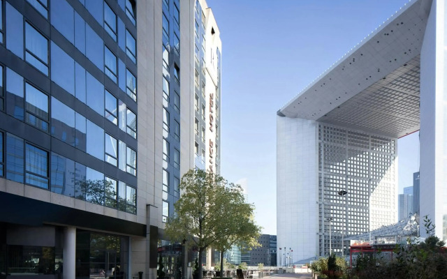 Renaissance Paris La Defense Hotel