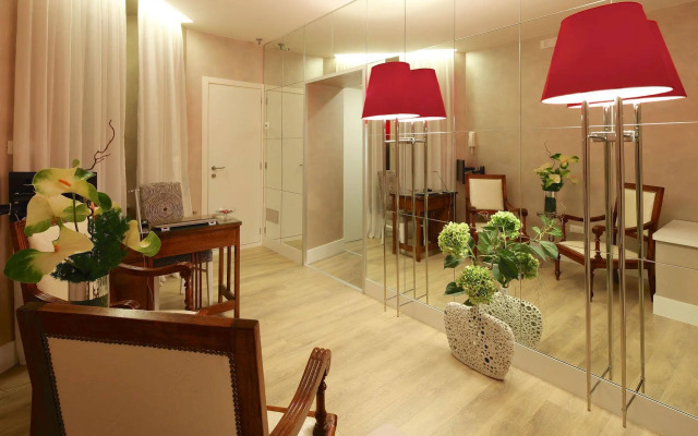 Tullia e Prisca Relais