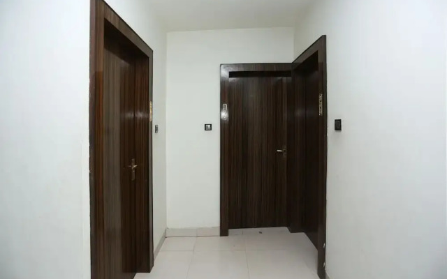 Hotel Sandal Wood