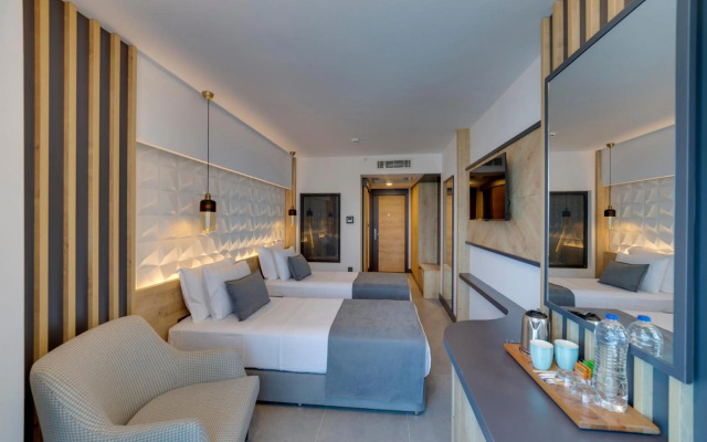 Signature Blue Resort Kuşadası