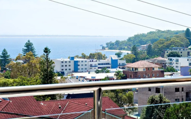 The Summit, Unit 4/25 Tomaree Street