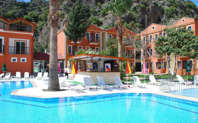 Akdeniz Beach Hotel
