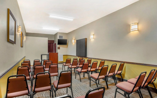 Comfort Suites Montgomery East Monticello Dr.